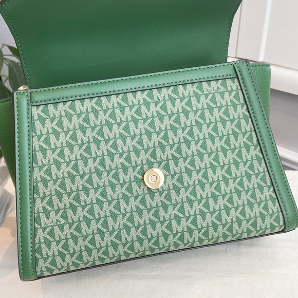 NWT Michael Kors Satchel - Picture 4 of 10